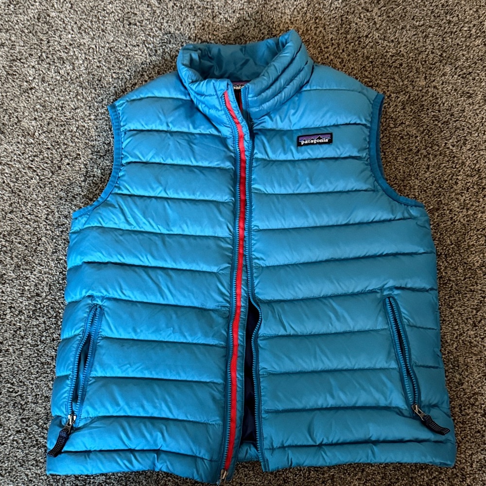 Patagonia Turquoise Puffer Vest with Red Zipper